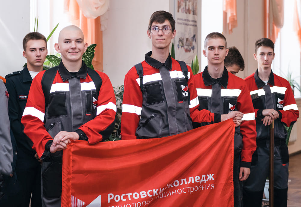 1740 специалистов для отрасли